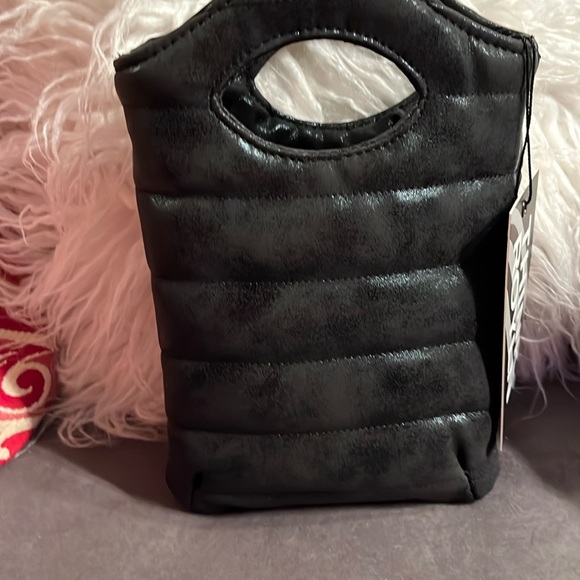 NWT-think rolyn crossbody - Picture 1 of 3